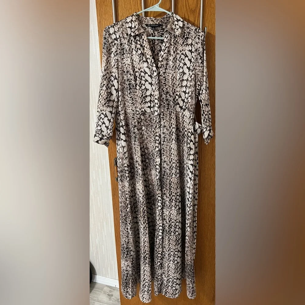 Long maxi snake print dress. Very flowy and comfortable. Size 4. - Picture 2 of 3